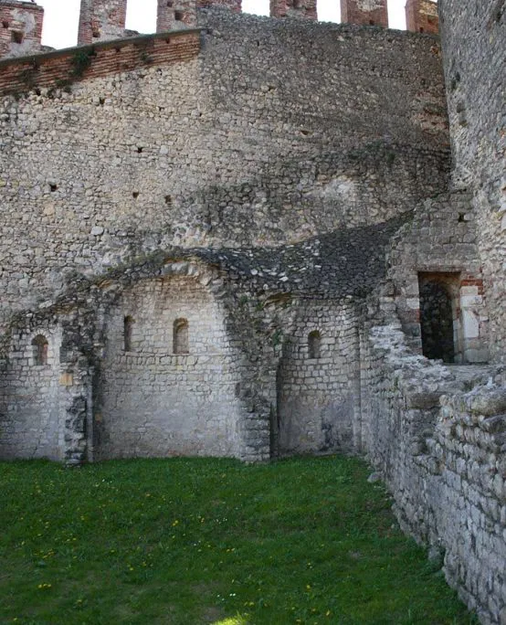 Resti della chiesa